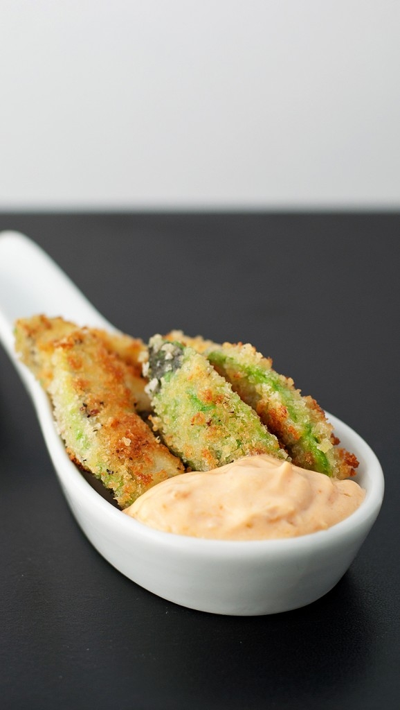 Avocado Fries with Spicy Roast Garlic Dip